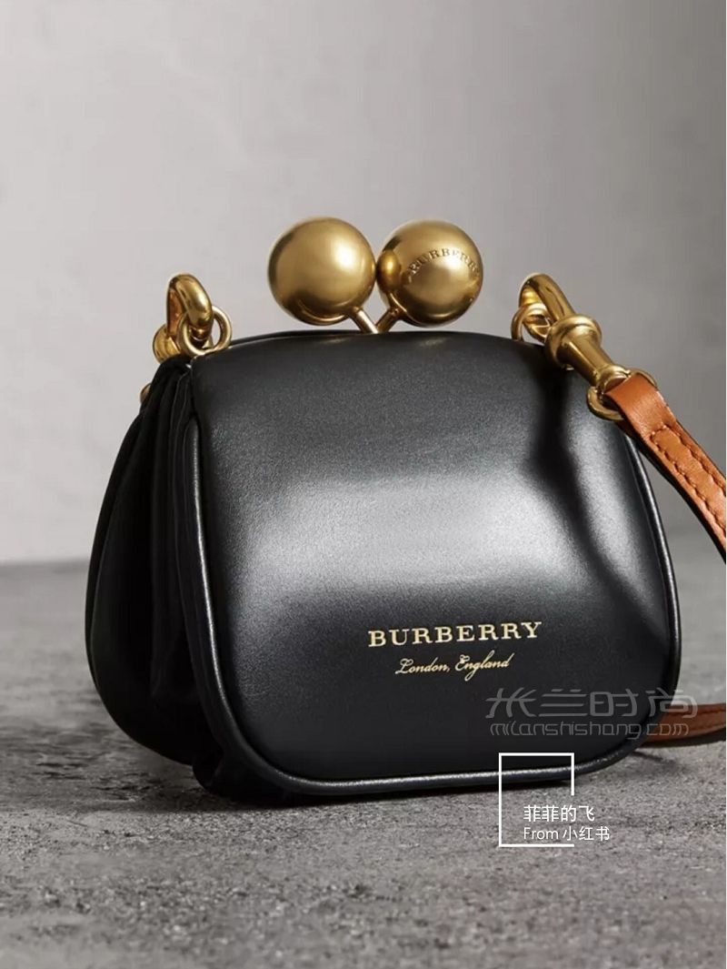 Burberry新出的一款迷你包 这个MINI SIZE太好看了扣子也很好看_2